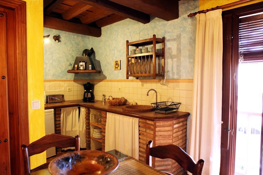 Apartamentos Rurales La Solana Робледийо де Гата Екстериор снимка