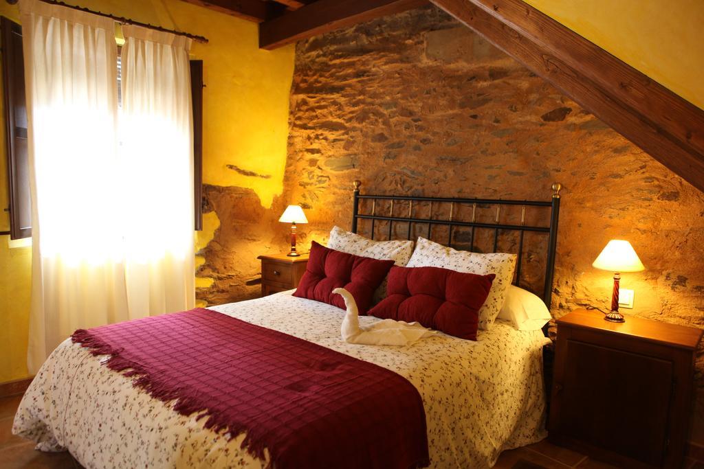 Apartamentos Rurales La Solana Робледийо де Гата Екстериор снимка