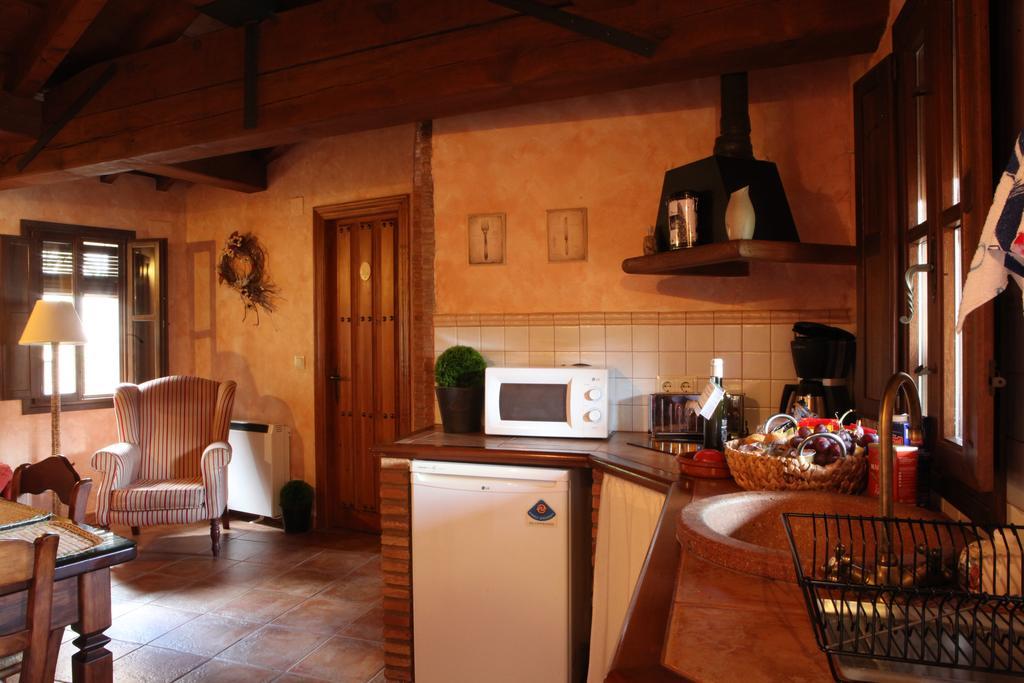 Apartamentos Rurales La Solana Робледийо де Гата Екстериор снимка